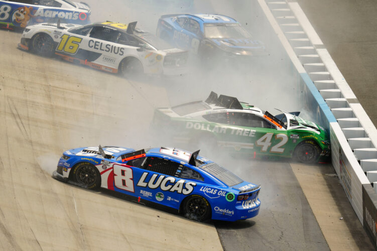 Denny Hamlin beats teammate Chase Briscoe at Dover for 2nd NASCAR All-Star Race win